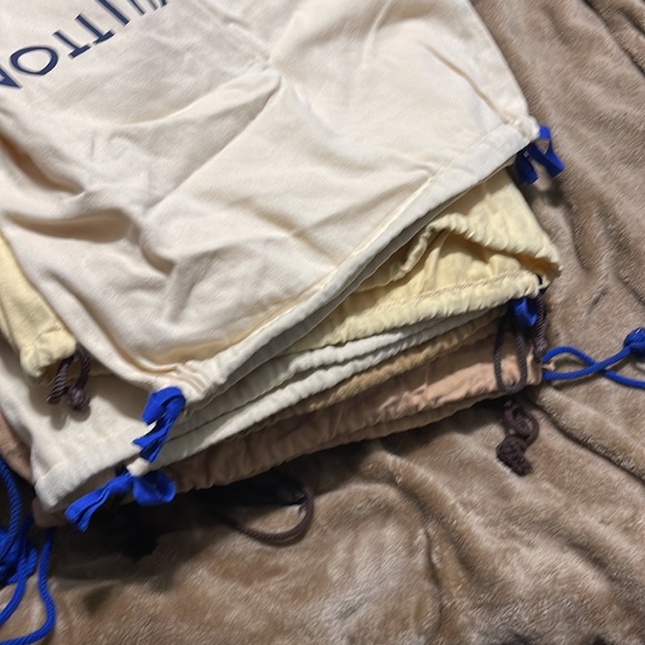 Authentic Louis Vuitton drawstring Dust bag - Picture 5 of 8